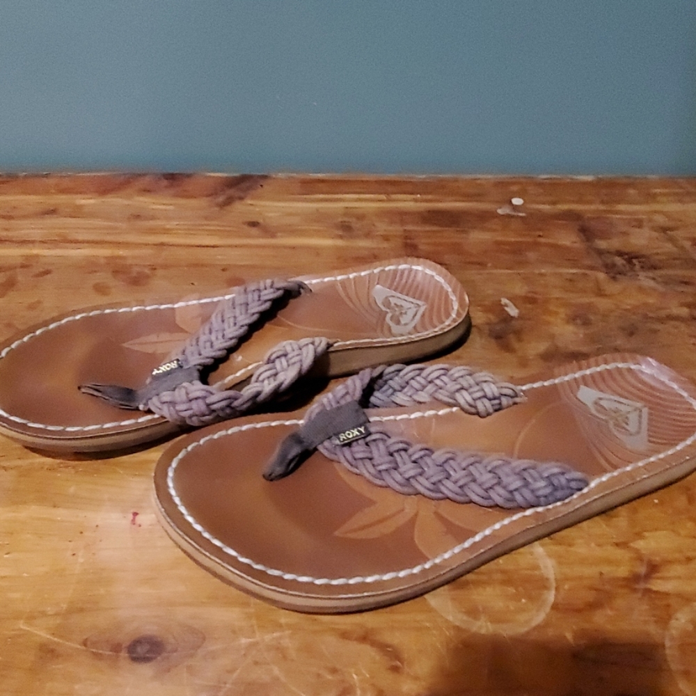 Roxy flip flops